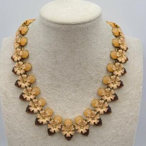J Crew Pink Peach Carved Amber Stone Enamel Strawberry Flower Statement Necklace
